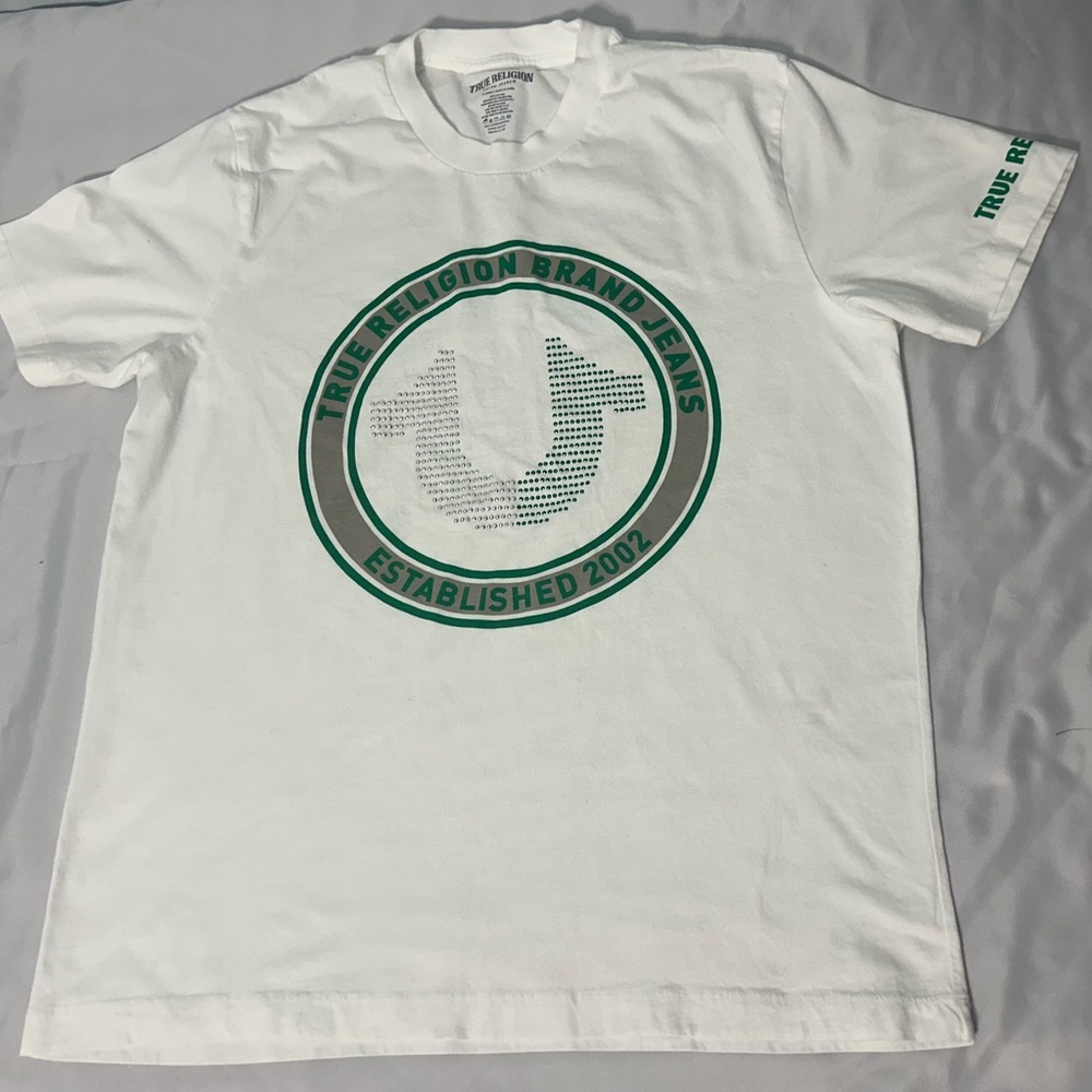 ⭐️5/25⭐️True Religion White Tee with Green Accents